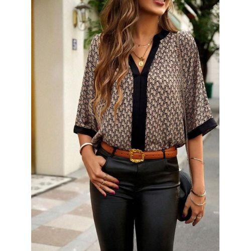 Kadın Kısa Kollu önden şerit Detaylı Desenli Sandy Bluz