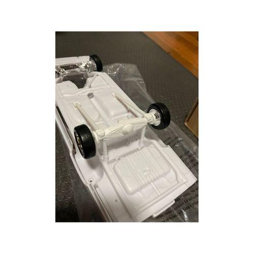 Özel Cadillac Lowrider Revell Model Parçaları (Bu ürün Sadece Plastik parçadır - Almadan Önce Soru Sorabilirsiniz)