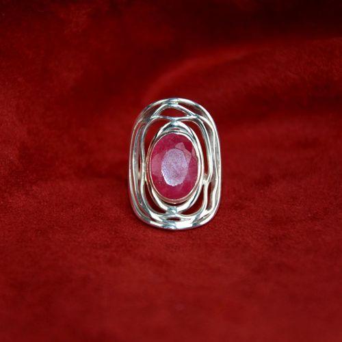 Yakut Taşlı Gümüş Yüzük