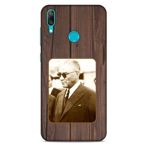 Huawei Y7 Prime 2019 Kılıf Atatürk (28) Arka Kapak Kahve Tahta