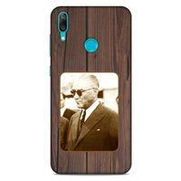 Huawei Y7 Prime 2019 Kılıf Atatürk (28) Arka Kapak Kahve Tahta