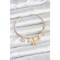 Çiçek ve Kelebek Charmlı Gold Renk Pirinç Kadın Bileklik