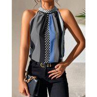 Kadın Yarım Balıkçı Yaka Kolsuz Mikro Bluz