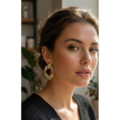 Vintage Gold Renk Pirinç Kadın Küpe