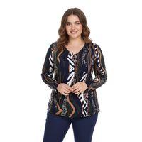 Kadın V Yaka Modelli Baskılı Bluz BGL-ST05107