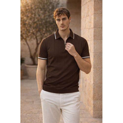 Jared Yakası Şeritli Dik Çizgili Yarım Fermuar İnce Triko Erkek T-Shirt - Kahve