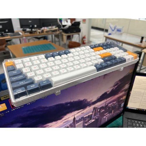 Monitör Üst Tutucu (Bu ürün Sadece Plastik parçadır - Almadan Önce Soru Sorabilirsiniz)