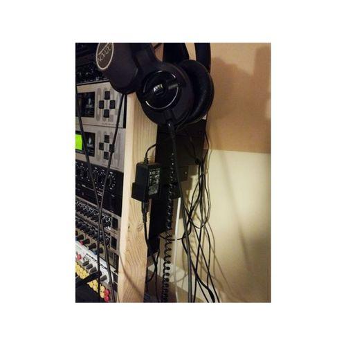 Behringer UMC1820 Duvara Montajlı Güç Kaynağı Tutucu (Bu ürün Sadece Plastik parçadır - Almadan Önce Soru Sorabilirsiniz)