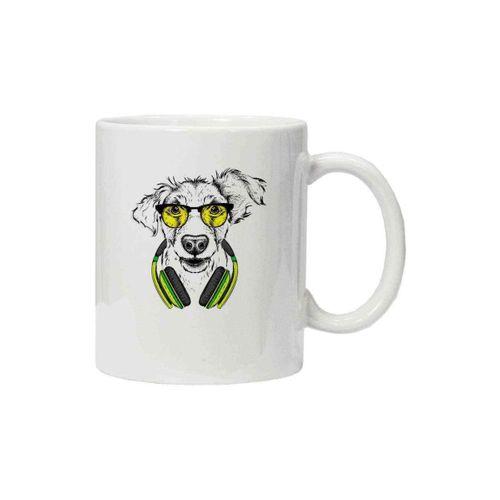 Kupa Bardak Gözlük Ve Kulaklık Köpek