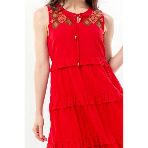 Kolsuz Mina Nakış Detaylı Bağcıklı Yaka Yazlık Vual Elbise Kırmızı Krmz