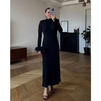 Kadın Uzun Kollu Balıkçı Yaka Kol Ağzı Tüy Detaylı Uzun Krep Elbise