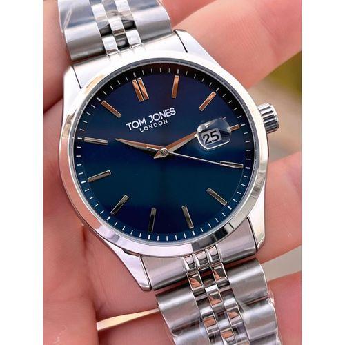 Tom Jones Bileklik Hediyeli Çelik Kordon 3 Atm Suya Dayanıklı 2 Yıl Garantili Erkek Kol Saati 10088.3