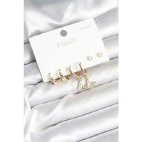 Gold Renk Pirinç Kelebek Model 925 Ayar Gümüş Çivili Kadın Küpe Seti