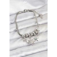 Pirinç Gümüş Renk Güneş Tema Charmlı Kadın Bileklik