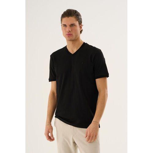 V Yaka Basic T-shirt