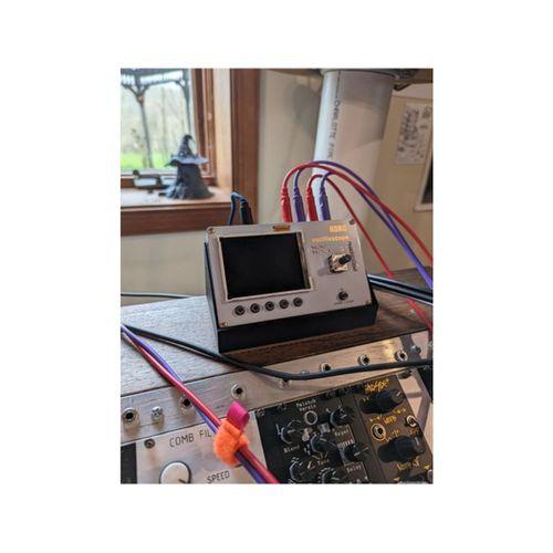 KORG Nu Tekt NTS 2 Osiloskop Standı (Bu ürün Sadece Plastik parçadır - Almadan Önce Soru Sorabilirsiniz)