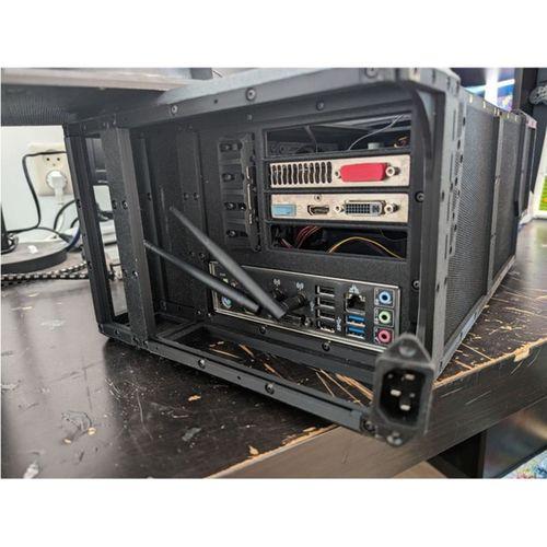 ITX ONE Pc Kasa (Bu ürün Sadece Plastik parçadır - Almadan Önce Soru Sorabilirsiniz)