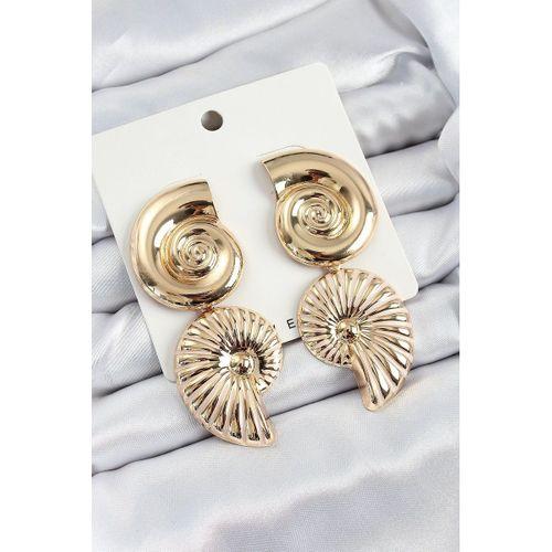 Pirinç Sarmal Sallantılı Deniz Kabuğu Vintage Model Gold Renk Küpe