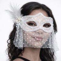 Beyaz Dantel Tüllü Peçeli Parti Maskesi – Tüylü İnci Detaylı