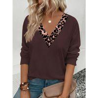 Kadın Uzun Kollu V Yakalı Leopar Detaylı Viskon Iki Iplik Bluz