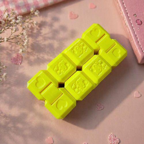 Sonsuzluk Küpü (Infinity Cube) Kalp Desenli Sarı Stres Oyuncağı