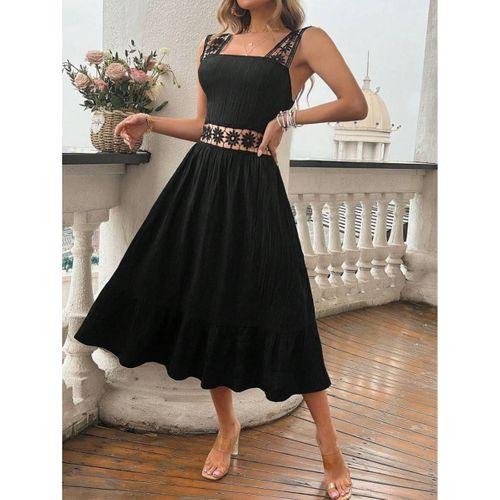 Kadın Askılı Ve Beli Dantel Detaylı Fırfırlı Uzun Bürümcük Elbise