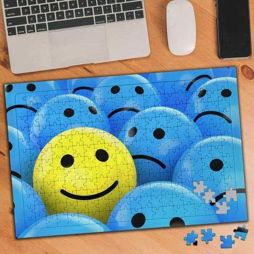 Herşeye Rağmen Gülümseyen Emoji 240 Parça Puzzle Yapboz-ks699278