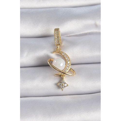 pilelistore Pirinç Gold Renk Zirkon Taş Detaylı Hilal Model Sallantı İncili Ajda Charm - TJ-BC1012