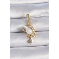 pilelistore Pirinç Gold Renk Zirkon Taş Detaylı Hilal Model Sallantı İncili Ajda Charm - TJ-BC1012