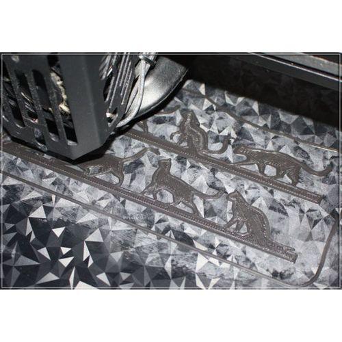 Monitörde Yürüyen Kediler (Bu ürün Sadece Plastik parçadır - Almadan Önce Soru Sorabilirsiniz)