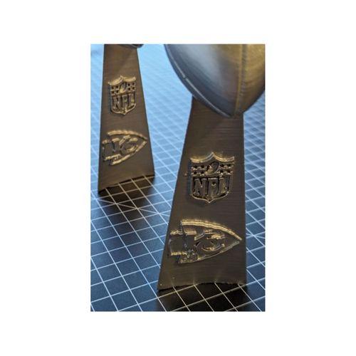 Lombardi Kupası Kansas City Chiefs Superbowl LVIII 2024 (Bu ürün Sadece Plastik parçadır - Almadan Önce Soru Sorabilirsiniz)