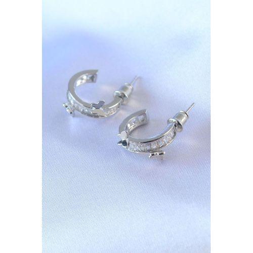 Gümüş Renk Zirkon Taşlı Kelebek Detay Yarım Halka Model Pirinç Kadın Küpe