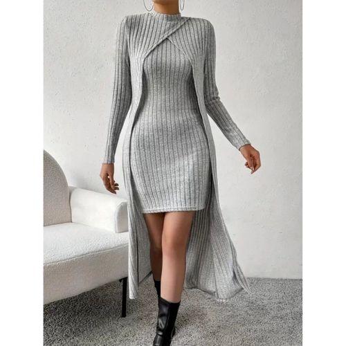 Pilelistore Kadın Askılı Yuvarlak Yakalı Elbise Ve Yarı Balıkçı Yakalı Kombinasyonu şardonlu Kaşkorse Ikili Takım