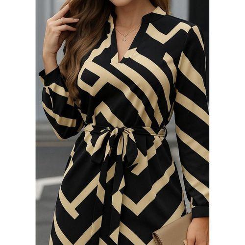 Kadın Uzun Kollu V Yakalı Desenli Belinde Kuşaklı Dalgıç Elbise