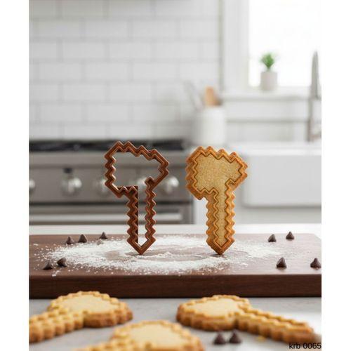 Anahtar Figürlü Mini Kurabiye Kalıbı ve Hamur Kesici – Şeker Hamuru ve Oyun Hamuru İçin Tek Parça Kalıp