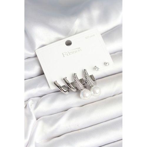 Pirinç Gümüş Renk İncili 925 Ayar Gümüş Çivi Kadın Küpe Seti