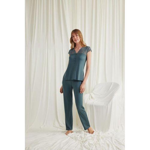Yakası Kolu Ve Omzu Dantelli Önü Düğmeli Pijama Takımı
