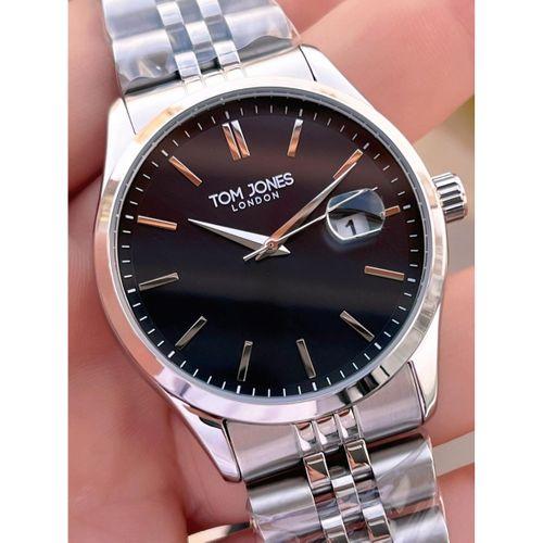 Tom Jones Bileklik Hediyeli Çelik Kordon 3 Atm Suya Dayanıklı 2 Yıl Garantili Erkek Kol Saati 10088.2