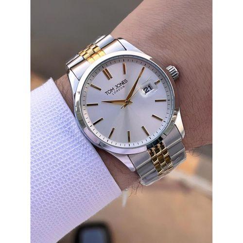 Tom Jones Bileklik Hediyeli Çelik Kordon 3 Atm Suya Dayanıklı 2 Yıl Garantili Erkek Kol Saati 10088.5