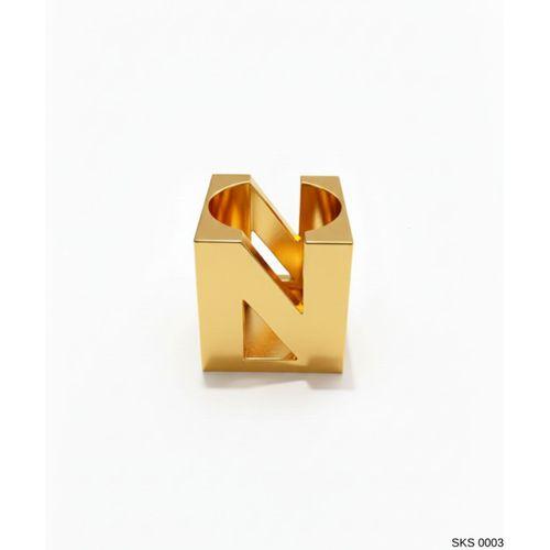 Gold Harf Şeklinde Mini Dekoratif Saksı Kişiye Özel Baş Harf Tasarım Masaüstü Ofis Dekoru