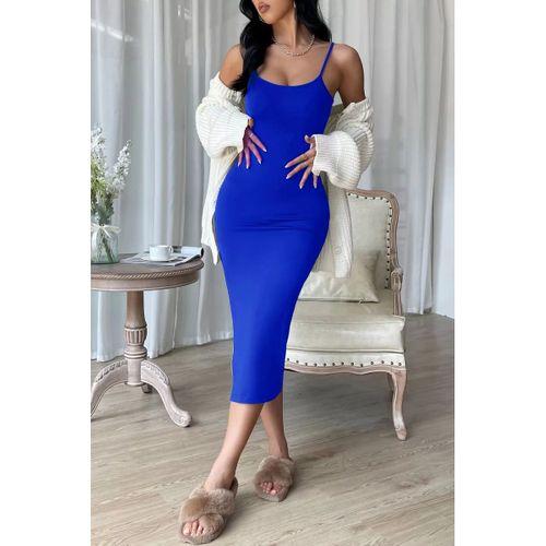 Kadın Mavi Yırtmaçlı Diz Altı Vücüdu Saran Gecelik