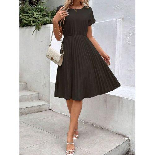 Kadın Kısa Kollu Yakası Açık Belden Lastikli Pileli Kısa Ithal Krep Elbise