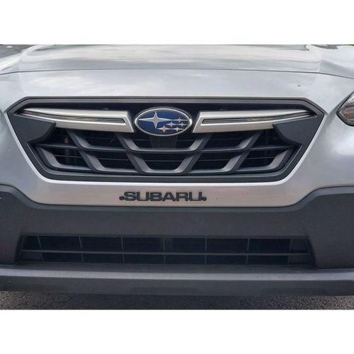 Subaru Crosstrek Ön Plaka Dolgusu (Bu ürün Sadece Plastik parçadır - Almadan Önce Soru Sorabilirsiniz)