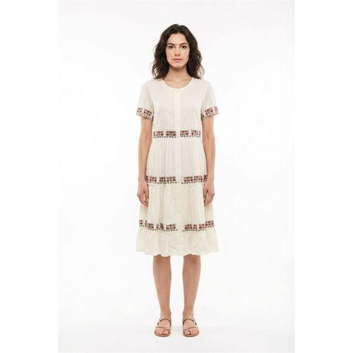 Kısa Kol Neva Bisiklet Yaka Nakışlı Otantik Vual Kısa Elbise Krem Krm