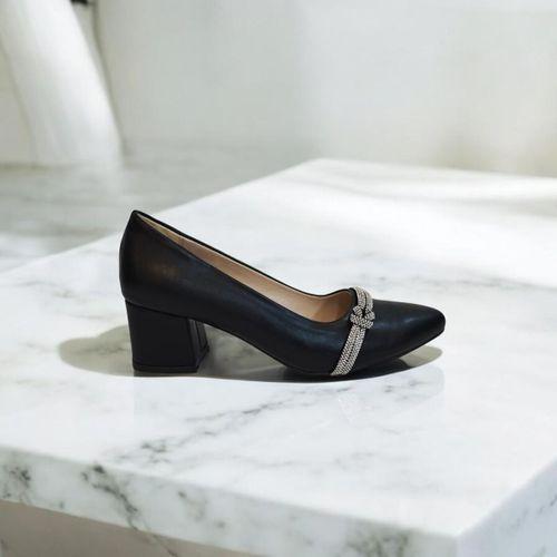 Fiyra 7034 Siyah Cilt Taşlı 5 cm Kalın Kare Bayan Topuklu Ayakkabı