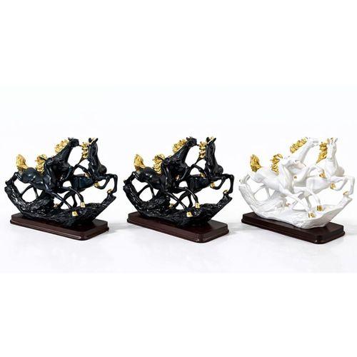 Polyester 3'Lü Şahlanmış At Figürü