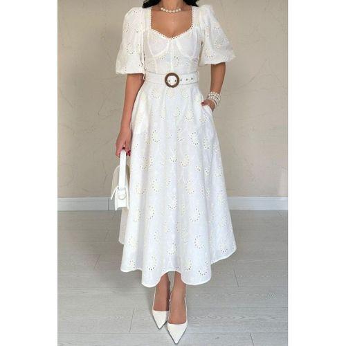 Ekru Göğüs Kup Detaylı Kemerli Brode Elbise