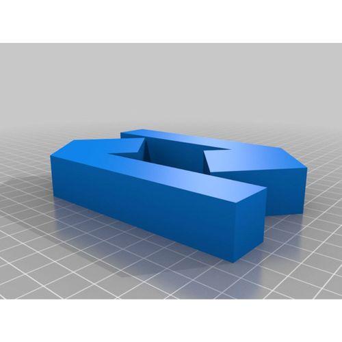 Logitech L Şekil Masa Adaptörü (Bu ürün Sadece Plastik parçadır - Almadan Önce Soru Sorabilirsiniz)