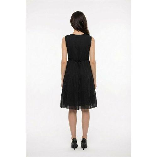 Kolsuz Mina Nakış Detaylı Bağcıklı Yaka Yazlık Vual Elbise Siyah Syh