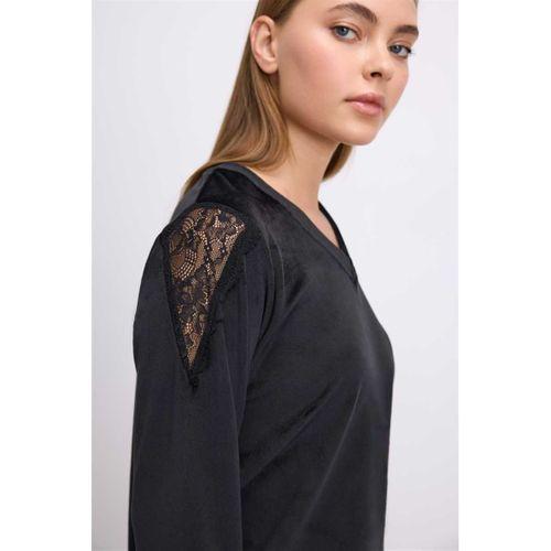 Kadın Uzun Kollu, Kadife Dokulu, Dantel Detaylı, Tişört Ve Pantolon Pijama Takımı